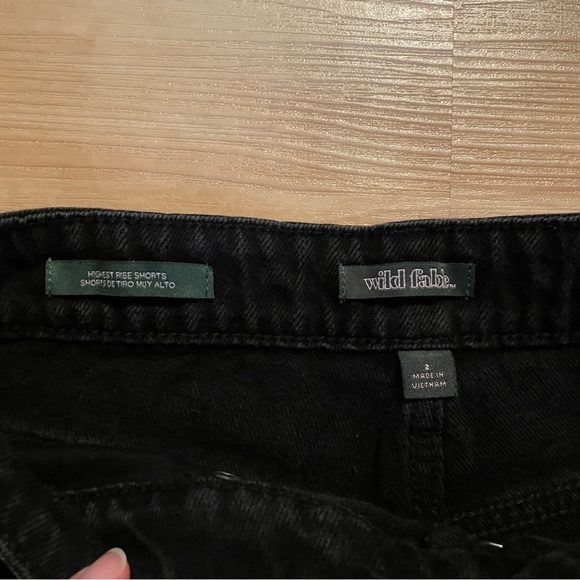 Wild Fable Highest Rise Black Cut Off Shorts Size 2 Denim Distressed Accents - Picture 4 of 9